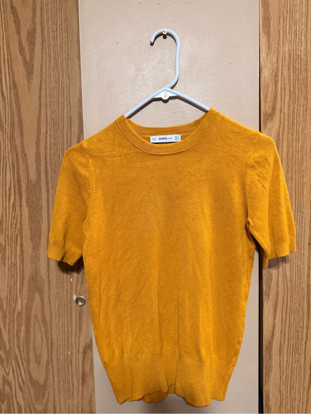 Zara mustard knit top S shirt sleeve